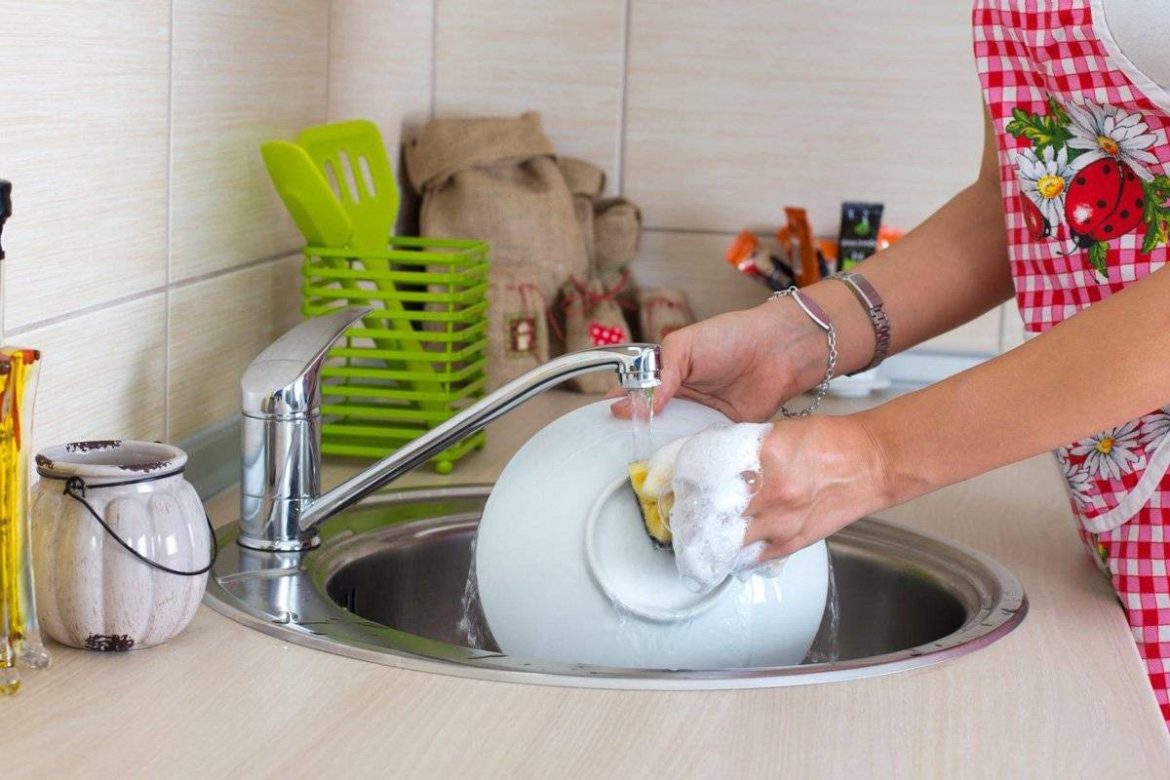 مایع ظرفشویی خاکستر گلیسیرینه که عصب های دست را از کار می اندازد